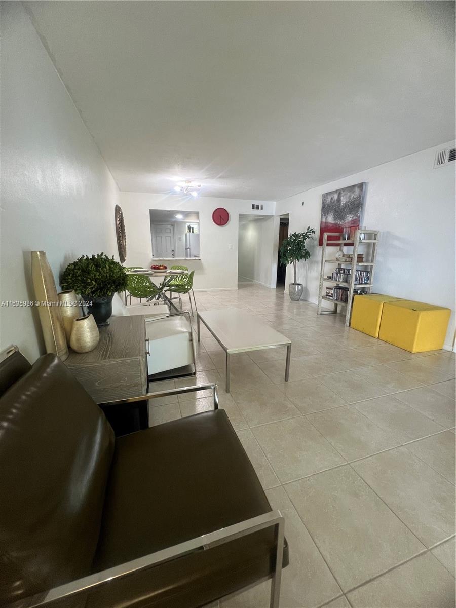 501 NE 110th St #1, Miami, FL, 33161 Miami FL 33179